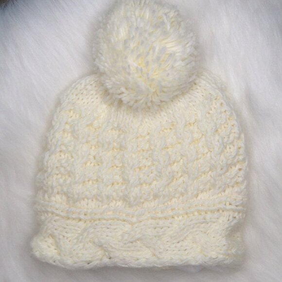 Angela & William Pom-Pom Beanie Lined One Size NWT - Picture 3 of 4